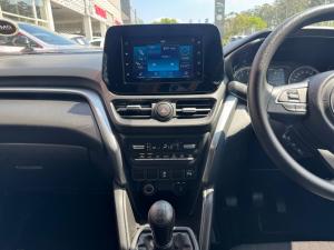 Toyota Urban Cruiser 1.5 XR manual - Image 14