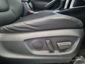 Toyota Corolla Cross 1.8 HEV XR - Image 16