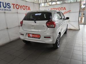 Toyota Vitz 1.0 XR manual - Image 2