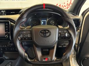 Toyota Hilux 2.8GD-6 48V double cab 4x4 Legend RS - Image 8