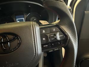 Toyota Hilux 2.8GD-6 48V double cab 4x4 Legend RS - Image 10