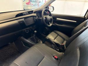 Toyota Hilux 2.0 single cab S (aircon) - Image 7