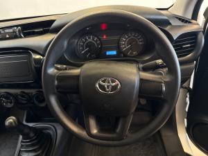 Toyota Hilux 2.0 single cab S (aircon) - Image 8