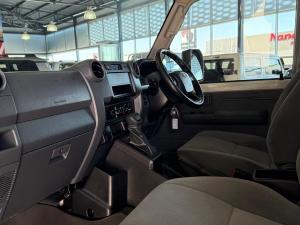 Toyota Land Cruiser 79 2.8GD-6 single cab auto - Image 7
