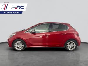 Peugeot 208 Allure 1.2 Puretech 5-Door - Image 2