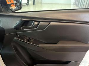 Isuzu D-MAX 1.9 Ddi L 4X4 automatic S/C - Image 11