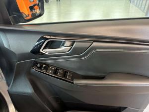 Isuzu D-MAX 3.0 Ddi V-CROSS4X4 automatic D/C - Image 11