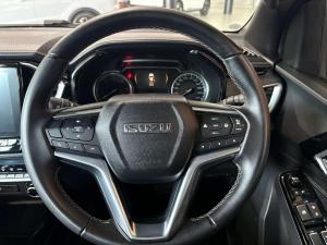 Isuzu D-MAX 3.0 Ddi V-CROSS4X4 automatic D/C - Image 14