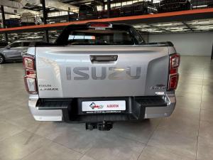 Isuzu D-MAX 3.0 Ddi V-CROSS4X4 automatic D/C - Image 6