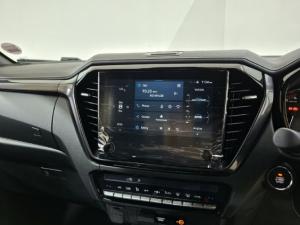 Isuzu D-Max 3.0TD double cab V-Cross - Image 11