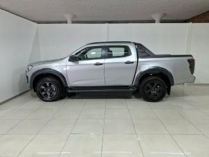 Isuzu D-Max 3.0TD double cab V-Cross - Image 2