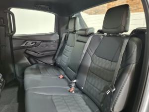 Isuzu D-Max 3.0TD double cab V-Cross - Image 7