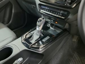 Isuzu D-Max 3.0TD double cab V-Cross - Image 8
