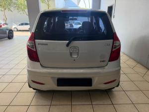 Hyundai i10 1.25 Fluid auto - Image 4