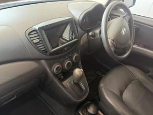 Hyundai i10 1.25 Fluid auto - Image 7