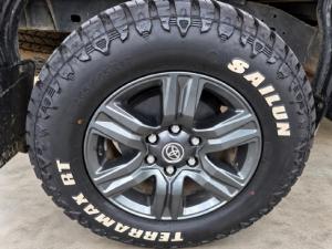 Toyota Hilux 2.4GD-6 Xtra cab Raider manual - Image 12
