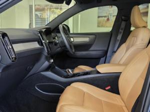 Volvo XC40 D4 AWD Inscription - Image 16