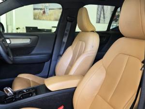 Volvo XC40 D4 AWD Inscription - Image 8