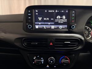 Hyundai Grand i10 1.2 Premium hatch - Image 8