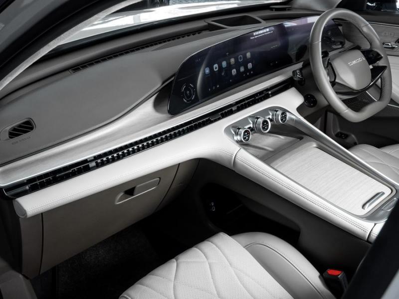 Omoda C9 C9 1.5T PHEV Explore AWD
