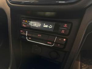 Suzuki Vitara Brezza 1.5 GLX - Image 27