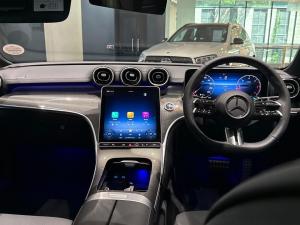 Mercedes-Benz C-Class C220d AMG Line - Image 11