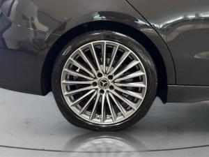 Mercedes-Benz C-Class C220d AMG Line - Image 6