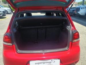 Volkswagen Golf GTI - Image 11