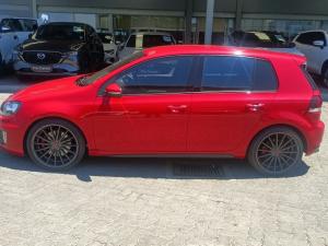 Volkswagen Golf GTI - Image 8