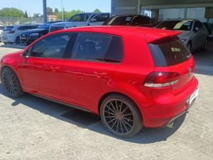 Volkswagen Golf GTI - Image 9