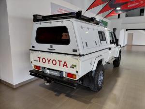 Toyota Land Cruiser 79 4.5D-4D LX V8 single cab - Image 2