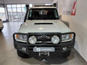 Toyota Land Cruiser 79 4.5D-4D LX V8 single cab - Image 4