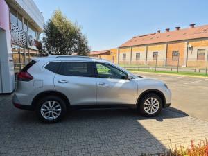 Nissan X-Trail 2.5 4x4 Acenta Tech - Image 3