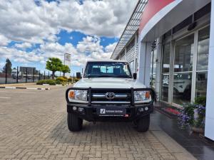 Toyota Land Cruiser 79 4.2D single cab - Image 4