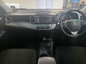 Toyota RAV4 2.0 GX auto - Image 6