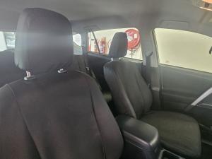 Toyota RAV4 2.0 GX auto - Image 8