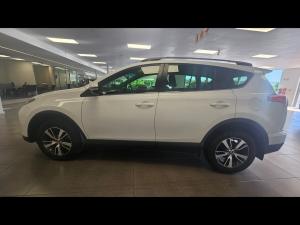 Toyota RAV4 2.0 GX auto - Image 10