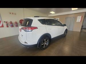 Toyota RAV4 2.0 GX auto - Image 2