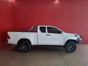 Toyota Hilux 2.4GD-6 Xtra cab Raider auto - Image 3