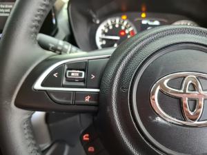 Toyota Urban Cruiser 1.5 XR manual - Image 9