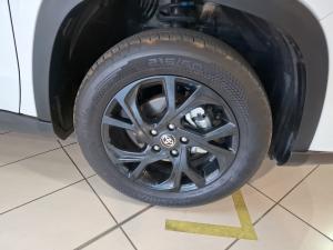 Toyota Urban Cruiser 1.5 XR manual - Image 15
