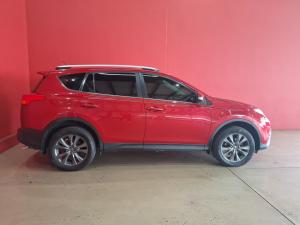 Toyota RAV4 2.2D-4D AWD VX - Image 3