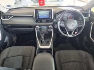 Toyota RAV4 2.0 GX auto - Image 6