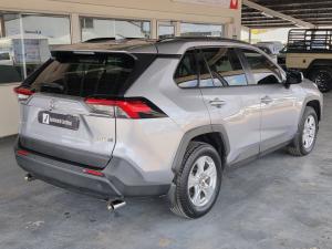 Toyota RAV4 2.0 GX auto - Image 2