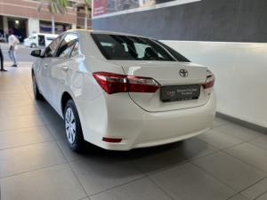 Toyota Corolla Quest 1.8 Plus manual - Image 9