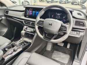 Mahindra XUV700 2.0T AX7L - Image 8