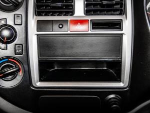 Hyundai H-100 Bakkie 2.6D deck (aircon) - Image 7