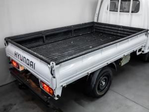 Hyundai H-100 Bakkie 2.6D deck (aircon) - Image 4