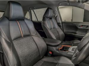 Toyota RAV4 2.0 GX-R AWD - Image 8