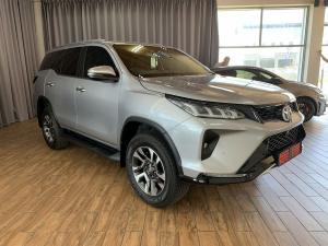 Toyota Fortuner 2.8GD-6 48V VX - Image 3